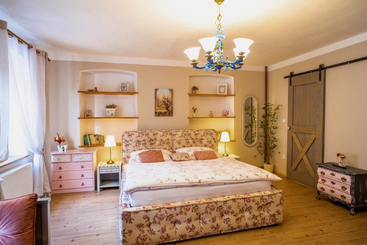 Rustic House v Lužických horách Apartamento Jiřetín pod Jedlovou Exterior foto